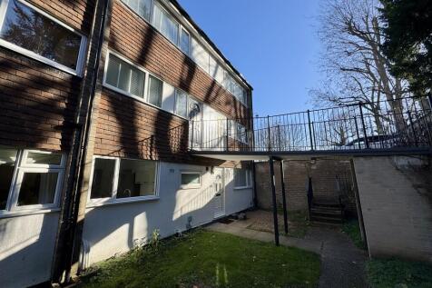 7 Hillside Court ...