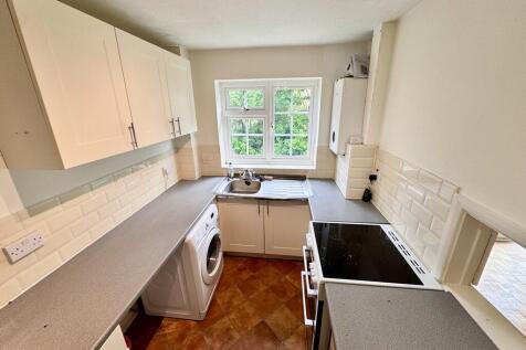 17 Freshborough C...