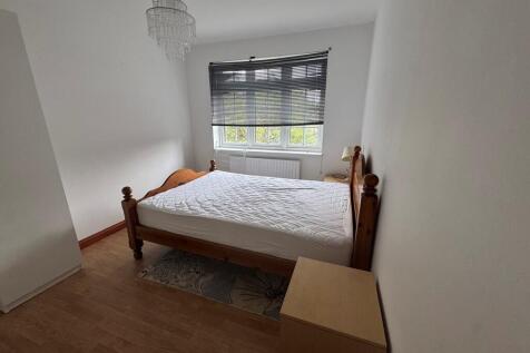 35 Oakfields - Be...