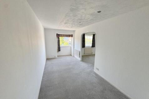 19b Woodbridge Ro...