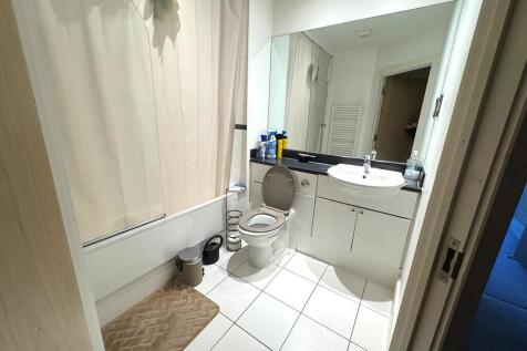 11 Chestnut House...