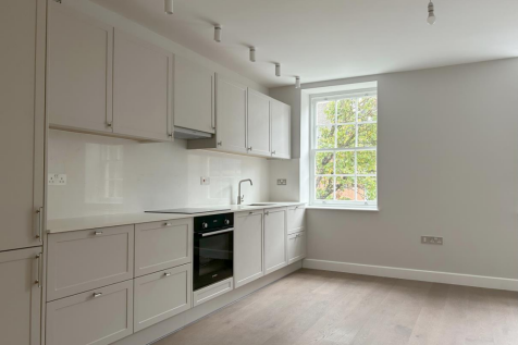 Flat 2 Centime _ kitchen no lights.png