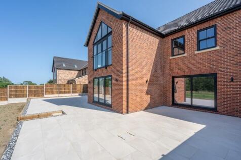 Rear of Plot 3