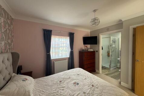 Bedroom and Ensuite