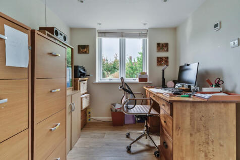 Study / Bedroom