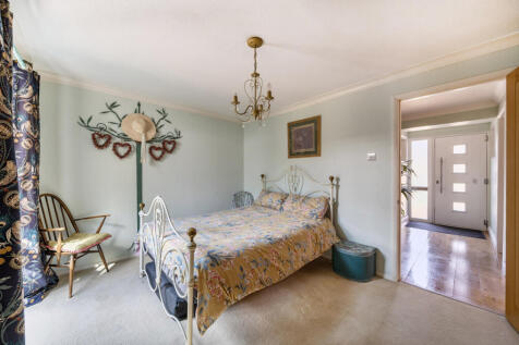 Dining/Bedroom