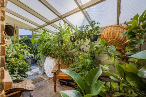 Conservatory/Boot