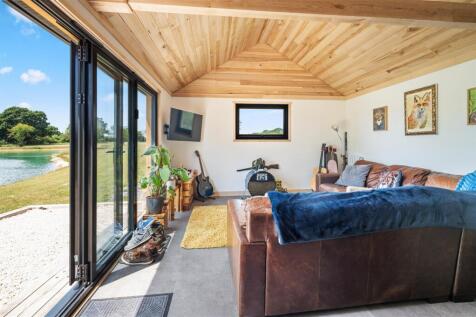 Lake Lodge .jpg