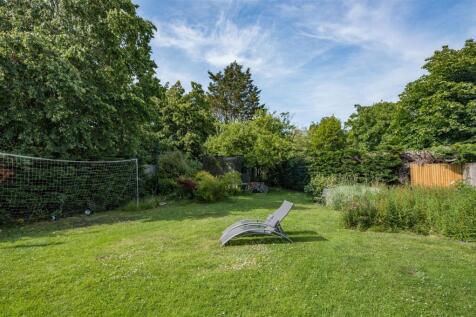 Christie avenue - external pictures.jpg