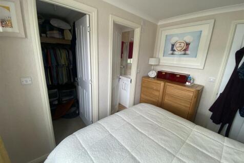 Bedroom One.jpeg