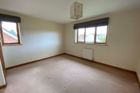 Bedroom One.jpg