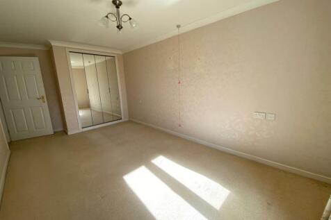 Bedroom One.jpg