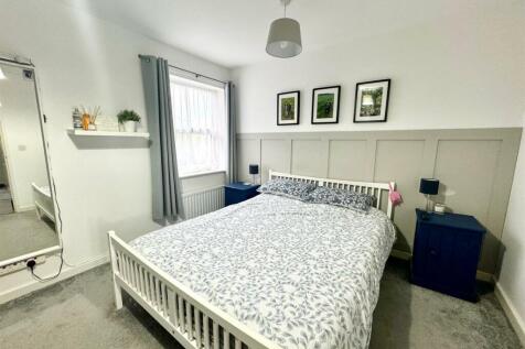 bedroom one.jpg