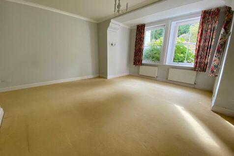 Living Room.jpg