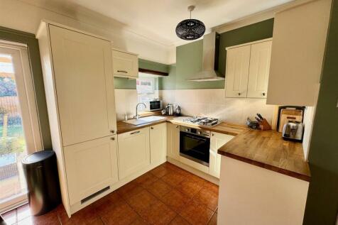 Greenfields - kitchen.jpg