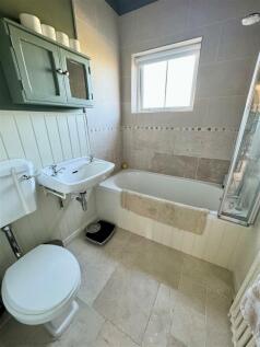 Bathroom.jpg