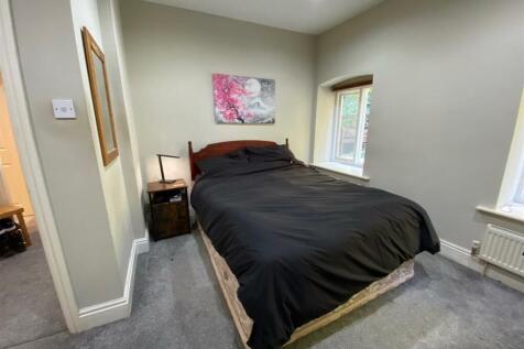 Bedroom One.jpg