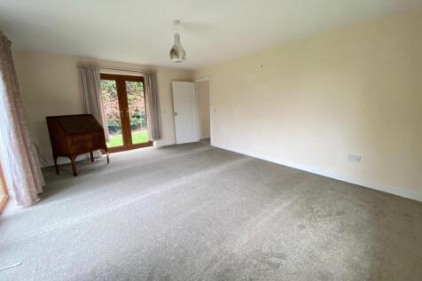 Living Room.jpg