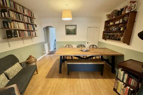 dining room 2.jpg