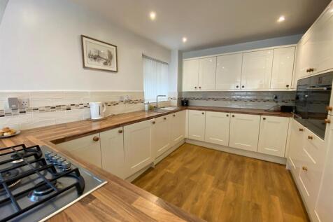 Breakfast Kitchen 5.jpg