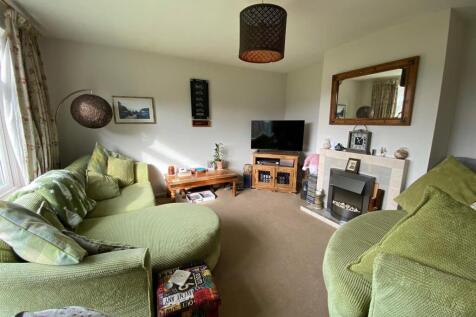 Living Room.jpg