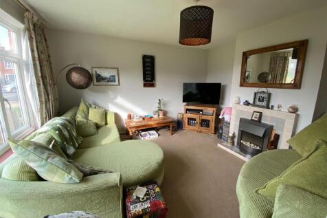 Living Room.jpg