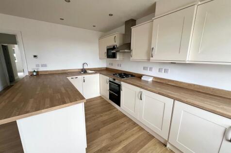 Kitchen 1.jpg