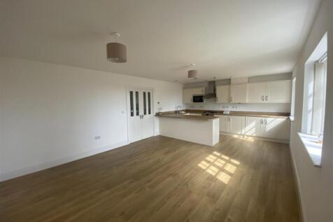 kitchen new 2.jpg