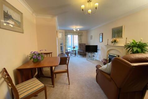 Living Room.jpg