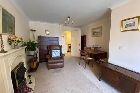 Living Room.jpg