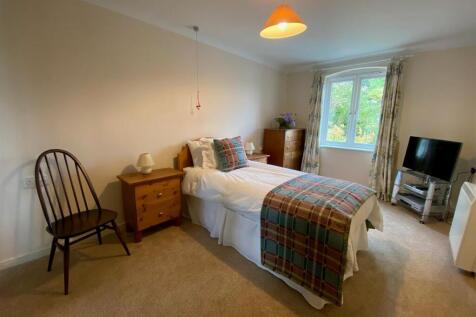 Bedroom One.jpg
