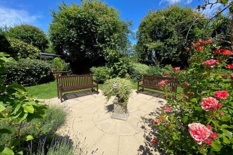 Patio Seating Area.jpg