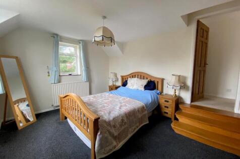 Bedroom One.jpg