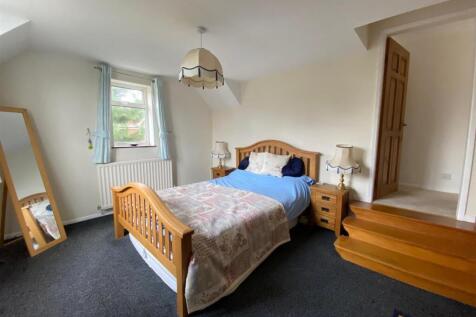 Bedroom One.jpg