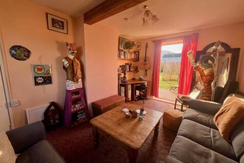 Living Room.jpg