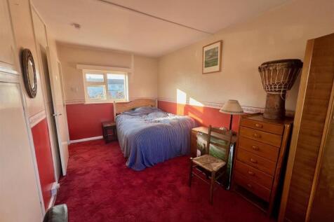 Bedroom One.jpg