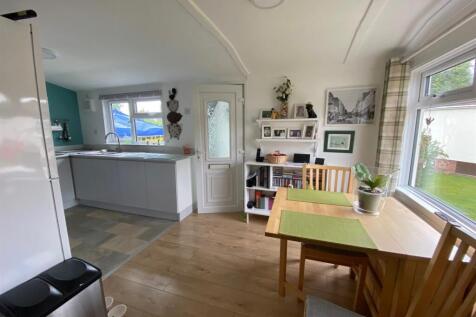 Kitchen Dining Room.jpg