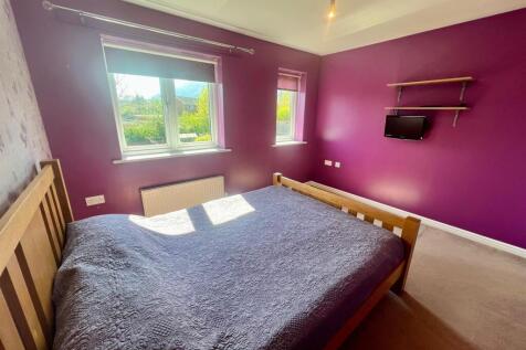 Bedroom One.jpg