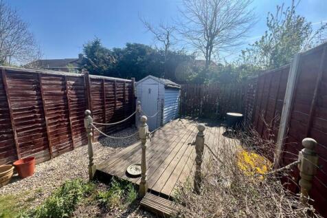 Garden rear deck.jpg