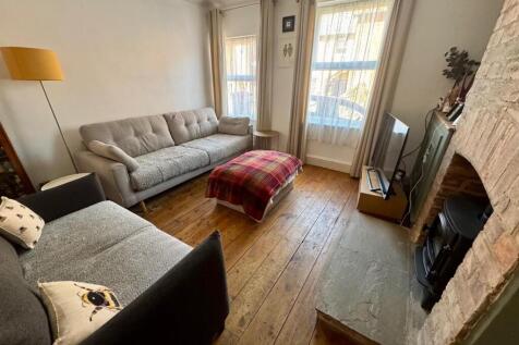 Living Room.jpg