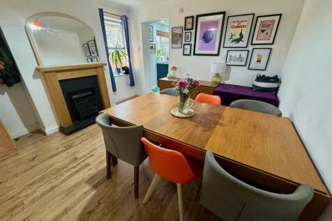 Dining Room.jpg