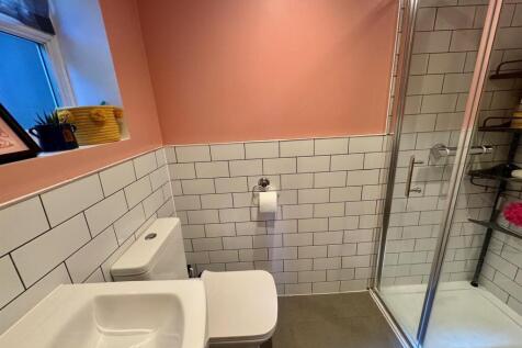 Shower Room.jpg