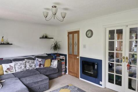 Living Room.jpg