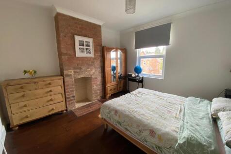 Bedroom One.jpg