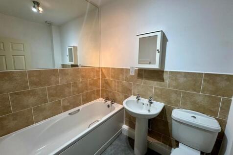 8 Pick bathroom.jpg