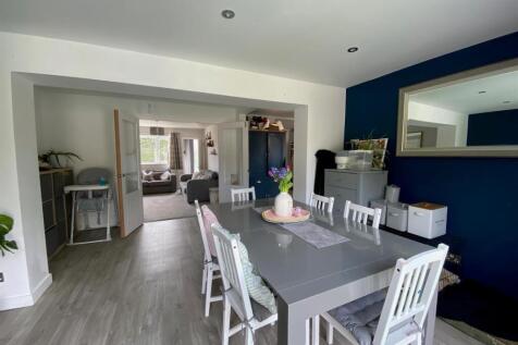 Dining Room.jpg