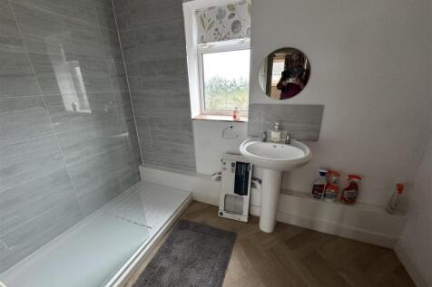 Shower Room.jpeg