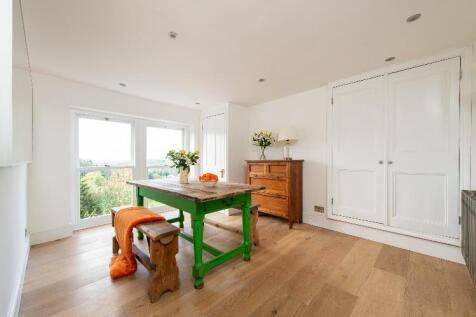 Dining Room.jpg