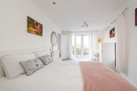 Bedroom Two.jpg