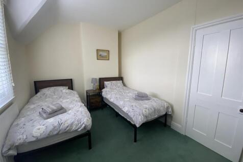Bedroom One.jpeg
